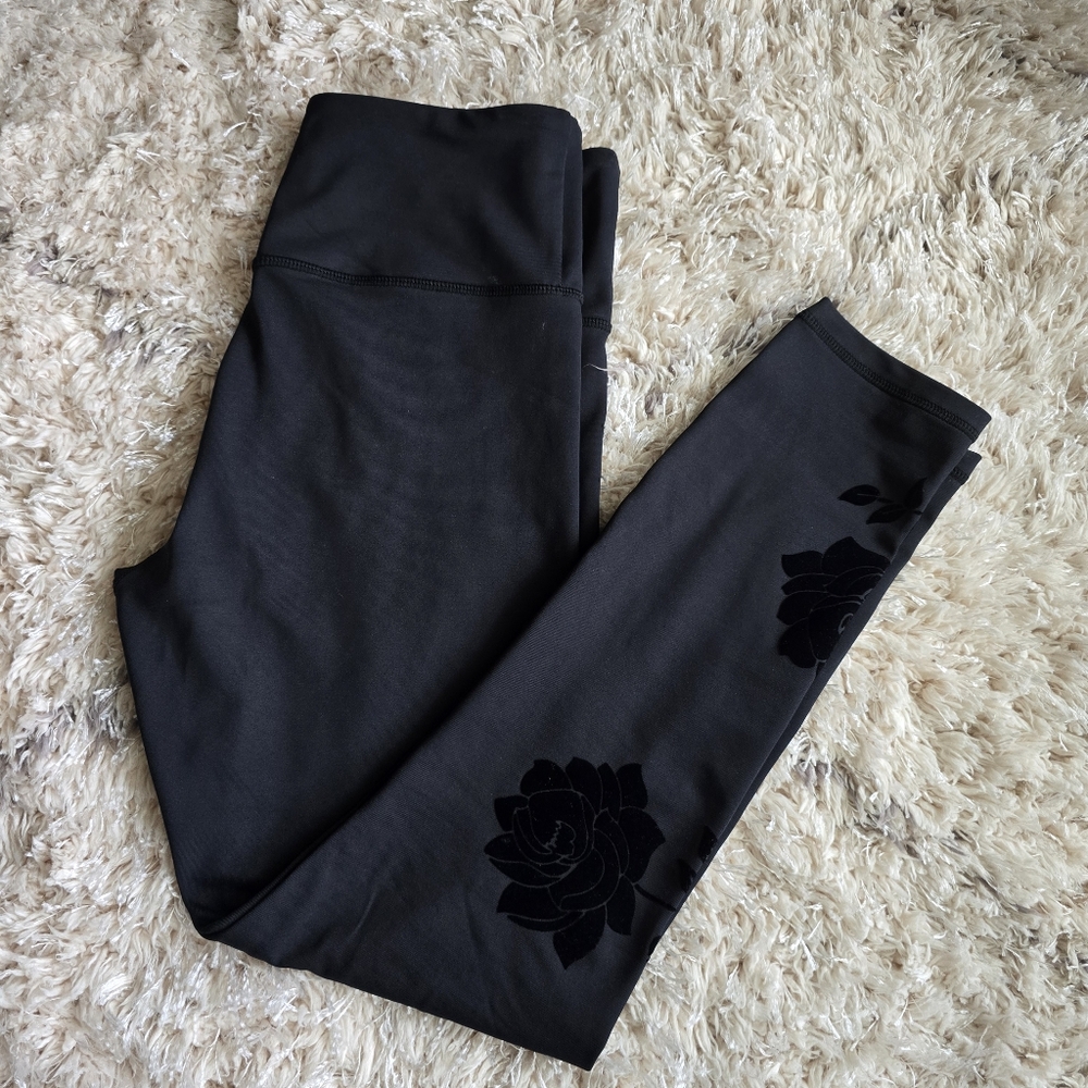 Zyia Active Light n Tight Black Velvet Floral Leggings